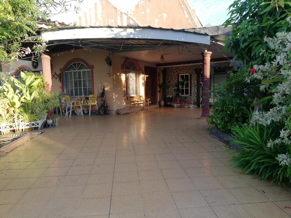 Love Homestay Ct Kangar Extérieur photo
