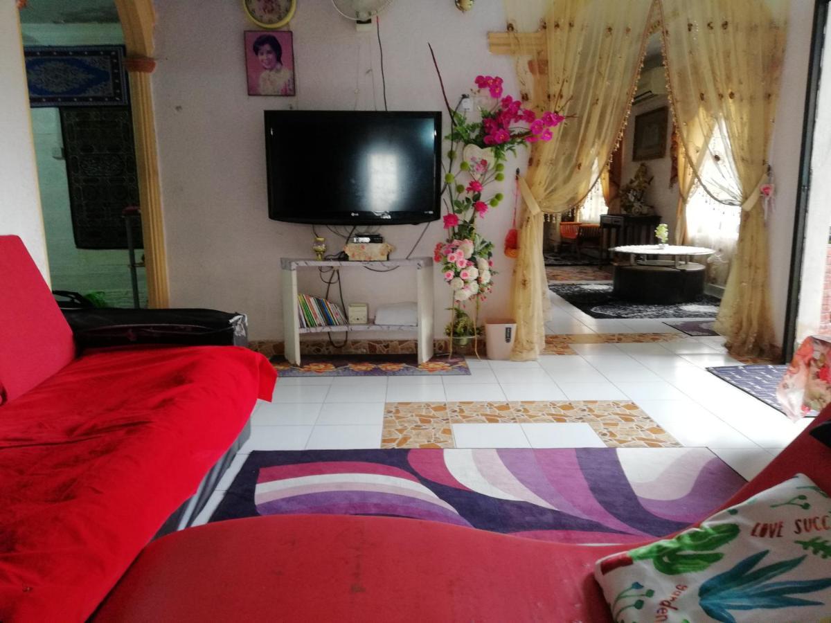 Love Homestay Ct Kangar Extérieur photo