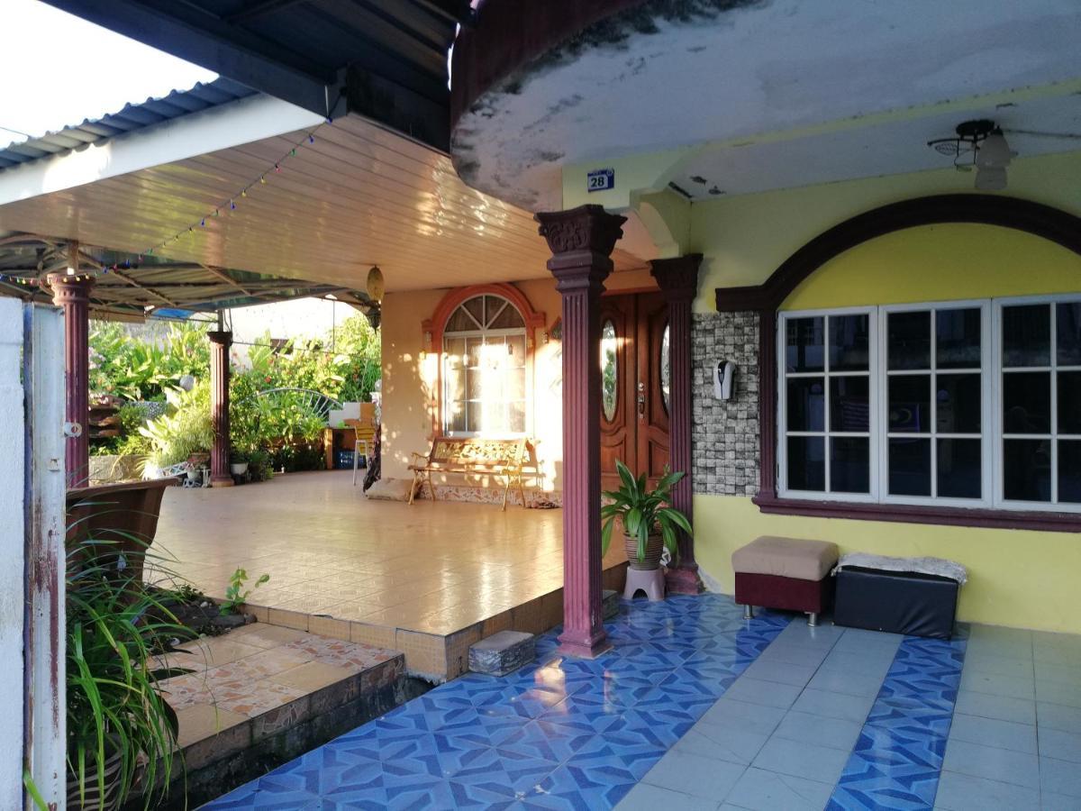 Love Homestay Ct Kangar Extérieur photo
